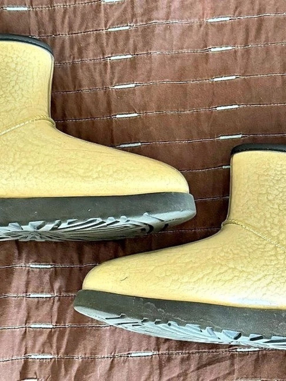 UGG Classic Clear Mini Yellow Winter Boots